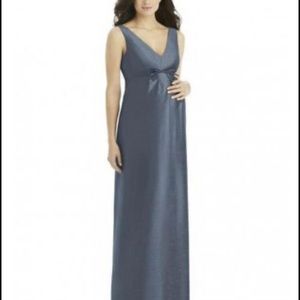Alfred sung maternity bridesmaids dress. Color silver stone. Size 10